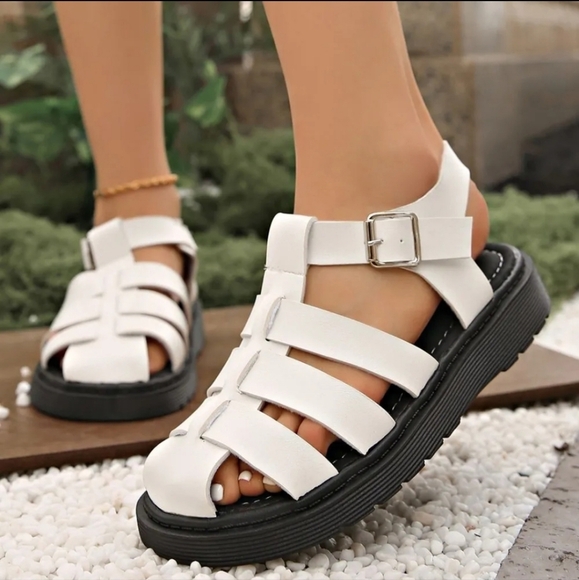 Round Toe Flats Sandals - Picture 2 of 6